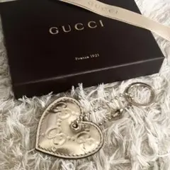 未使用に近い✨GUCCI キーホルダー シマ ハート シャンパンゴールド レザー
