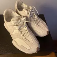 o*i様 希少　New Balance WS327SOホワイト　即完売品 o*i様 希少 New Balance WS327SOホワイト 即完売品 - メルカリ