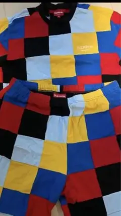 即完売品シュプリームブロックLOGO上下セット早い者勝ちタイムサービス