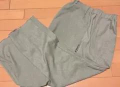ミントグリーン フレアパンツ