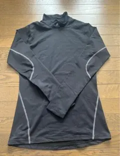 adidas ブラック 長袖インナーウェア O