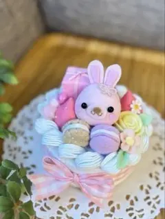 お値下げします！うさぎさんの小さめホールケーキ＊フェルトケーキ