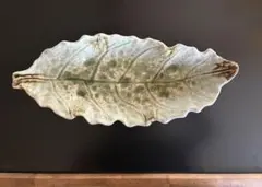 葉っぱ型 陶器皿 緑茶色
