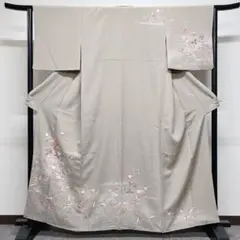 草花に水流が描かれた訪問着 着物