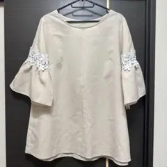ベージュ フラワーレース 五分袖チュニック