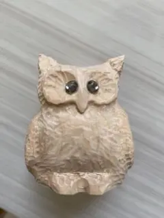 木製フクロウの彫刻と台座セット