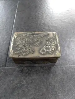 アンティーク 小物入れ ゴールド 梅花 鳳凰 細工 彫物 ボックス