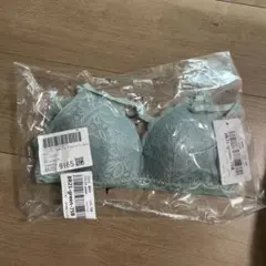 ブラジャー　ショーツ　セット　新品　ノンワイヤー　グリーン　B75