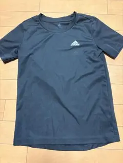 adidas スポーツシャツ 黒　130サイズ