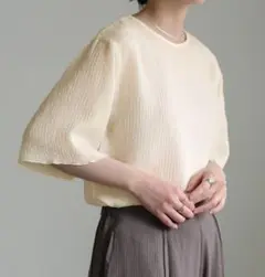 クリーム色 半袖トップス【半袖トップス】【クリーム色】【夏服】