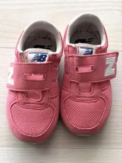 New Balance ピンク スニーカー