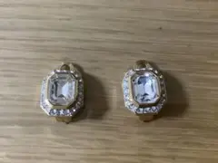 ビジューの付いたゴールド　イヤリング