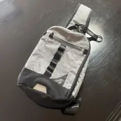 メンズ　新品　ショルダーバッグ　黒　グレー