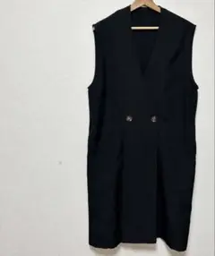 黒のロングジレ ベスト