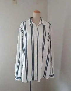 PULL&BEAR　長袖ストライプシャツ