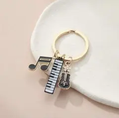 【完売品】ギター 音符 ピアノ 鍵盤 チャーム キーリング キーホルダー