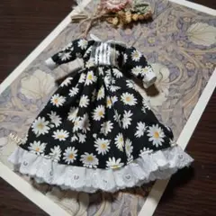 No.43 　ハンドメイド　リカちゃんの服ワンピース