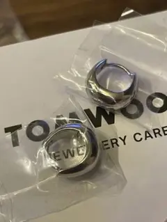 TOM WOOD ice huggie ピアス