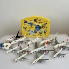 JAL ミニチュア飛行機10か機セットとリゾッチャ収納ケース+おまけ付き