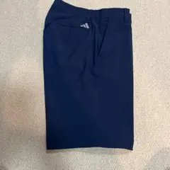 adidas ネイビー ショートパンツ