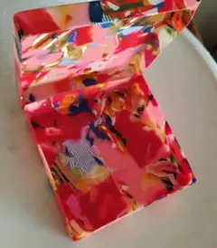 セルロイド　カラフルな小物入れ