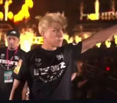 インスピリット　tシャツ　鈴木千裕着用