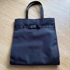 リボン付きブラックトートバッグ