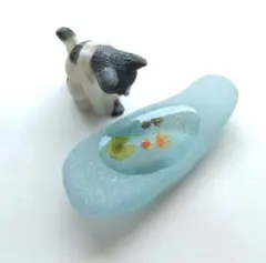 No.712 金魚鉢と猫ちゃん　猫置物　金魚　置物　シーグラスアート　白黒猫