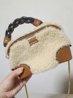 Chloé ダリア　ホワイトレザーショルダーバッグ 2025年最新】クロエ ダリアの人気アイテム - メルカリ