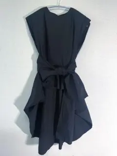 黒のノースリーブトップス　オケージョン　イレヘムデザイン　Mサイズ