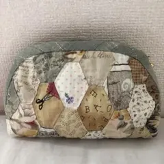 パッチワーク　ハンドメイド　ポーチ　マルチケース