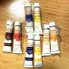 新品未使用　水彩・ガッシュ絵具　8本セット