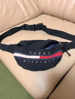 TOMMY HILFIGER ボディバッグ