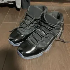 ナイキ "CAP AND GOWN"AIR JORDAN 11