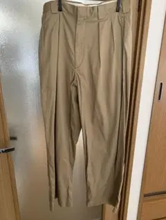 UNIQLO U ベージュ チノパン