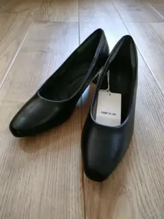 新品 コムサイズム ベーシックパンプス 22.5 定価7900円
