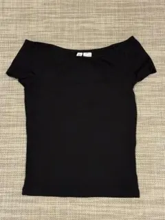 【8/27削除】【新品】 H&MオフショルTシャツ　黒　XS