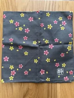 【新品未使用】花柄 グレー ハンカチ 約50cm