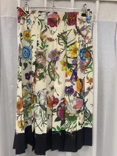 GUCCIフラワープリントスカート