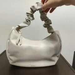 【美品】ロペピクニックパサージュ　 　シャーリングワンハンドルバッグ ホワイト