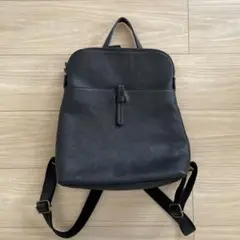 ブラックバックパック シンプルデザイン