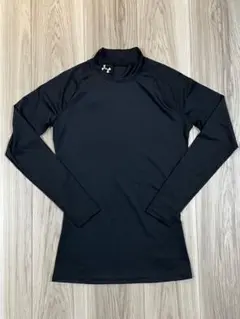 8月7日AM迄値下】 UNDER ARMOUR ブラック アンダーシャツ M