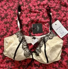 【新品インポート】VALERY イエローブラックレースブラジャー D75相当