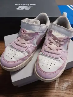 Nike スニーカー ホワイト/ピンク ナイキ コート ボロー 20cm