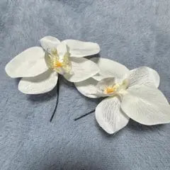 白い蘭の花 ヘッドアクセ