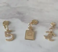 CHANEL　シャネル　ノベルティホリデー限定チャーム