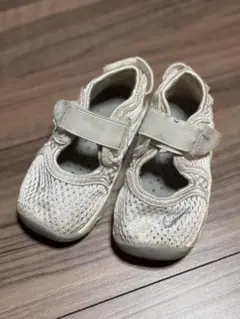 キッズ用メッシュサンダル ベルクロストラップ付き