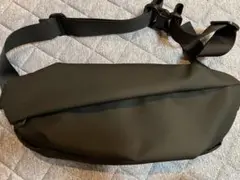 防水ブラックボディバッグ