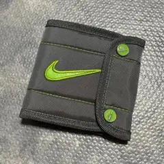 ナイキ　折り財布