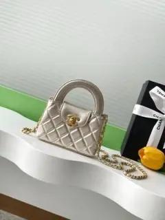 シルバー キルティング ハンドバッグ